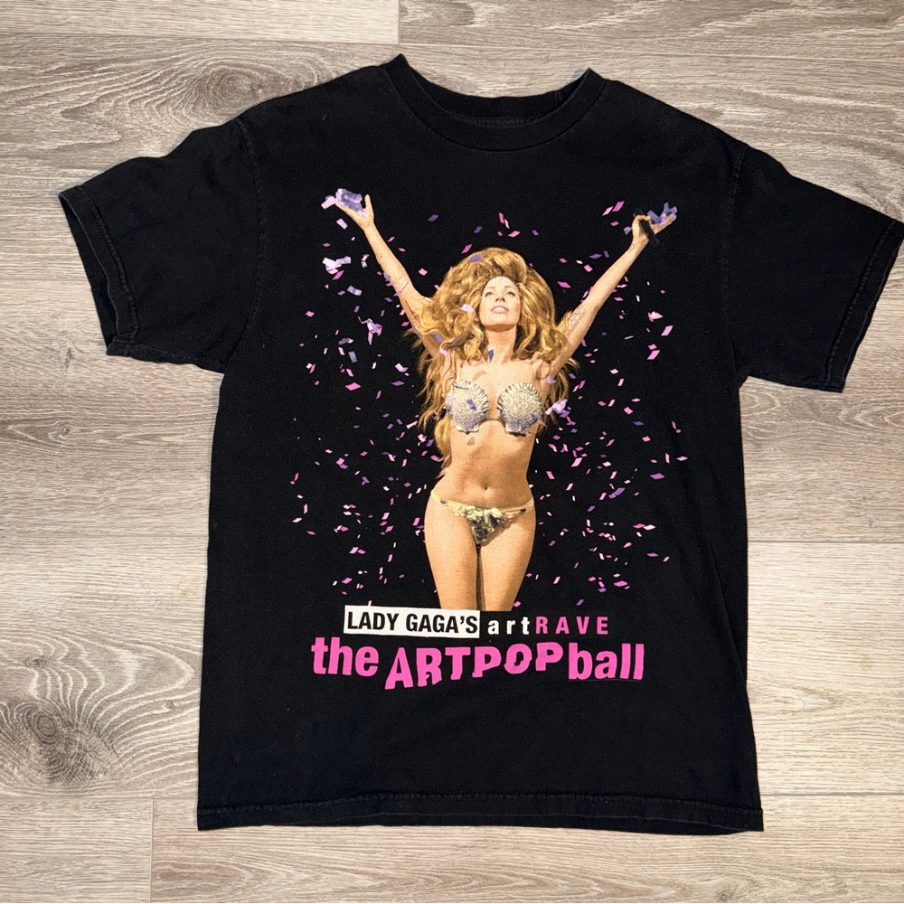 Lady Gaga Artpop ball T-Shirt